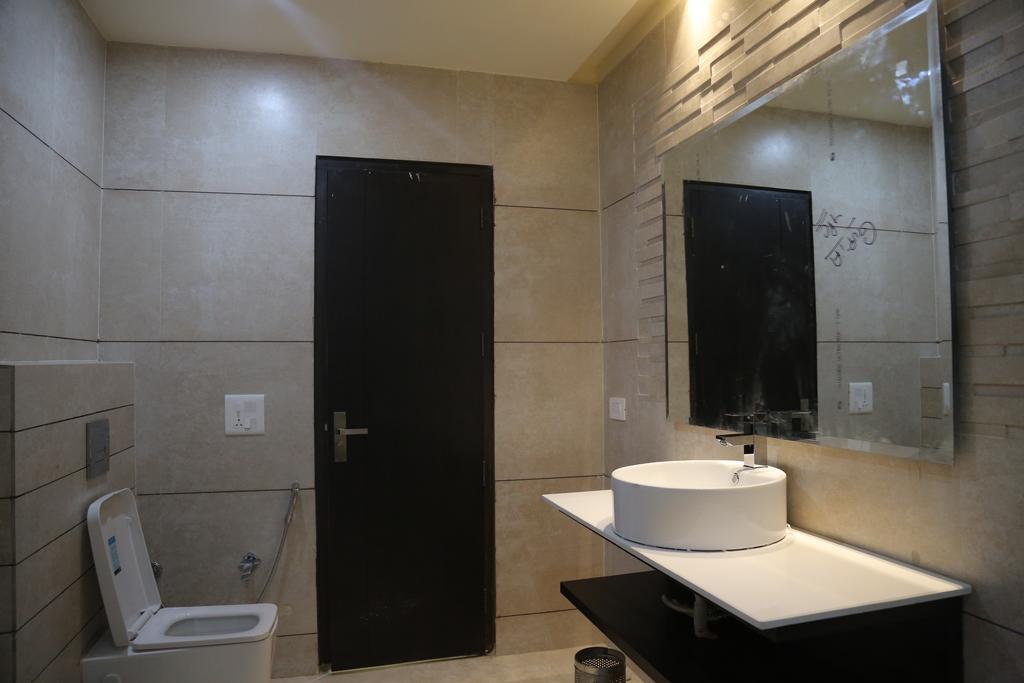 Hotel Hardy'S World à Ludhiana Chambre photo